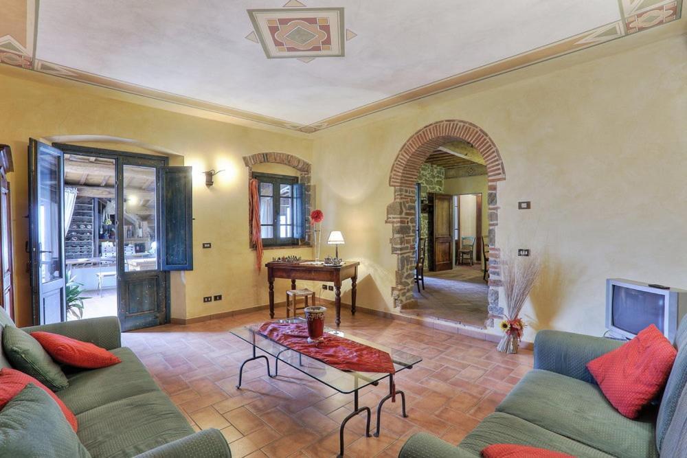 Casa Vacanze La Porta Vinci Exterior photo